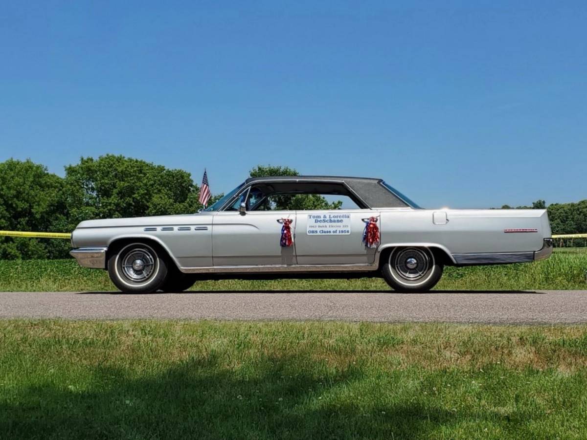 Buick-Electra-225-1963-grey