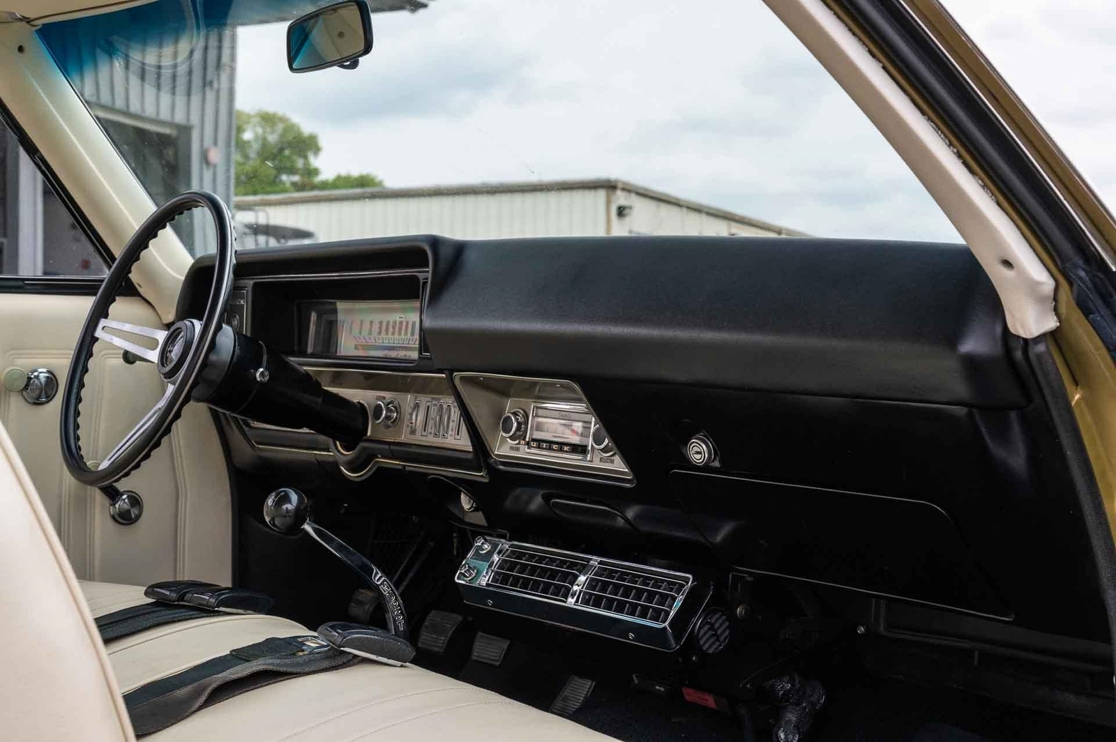 Buick-GS-1968-2-Door-12