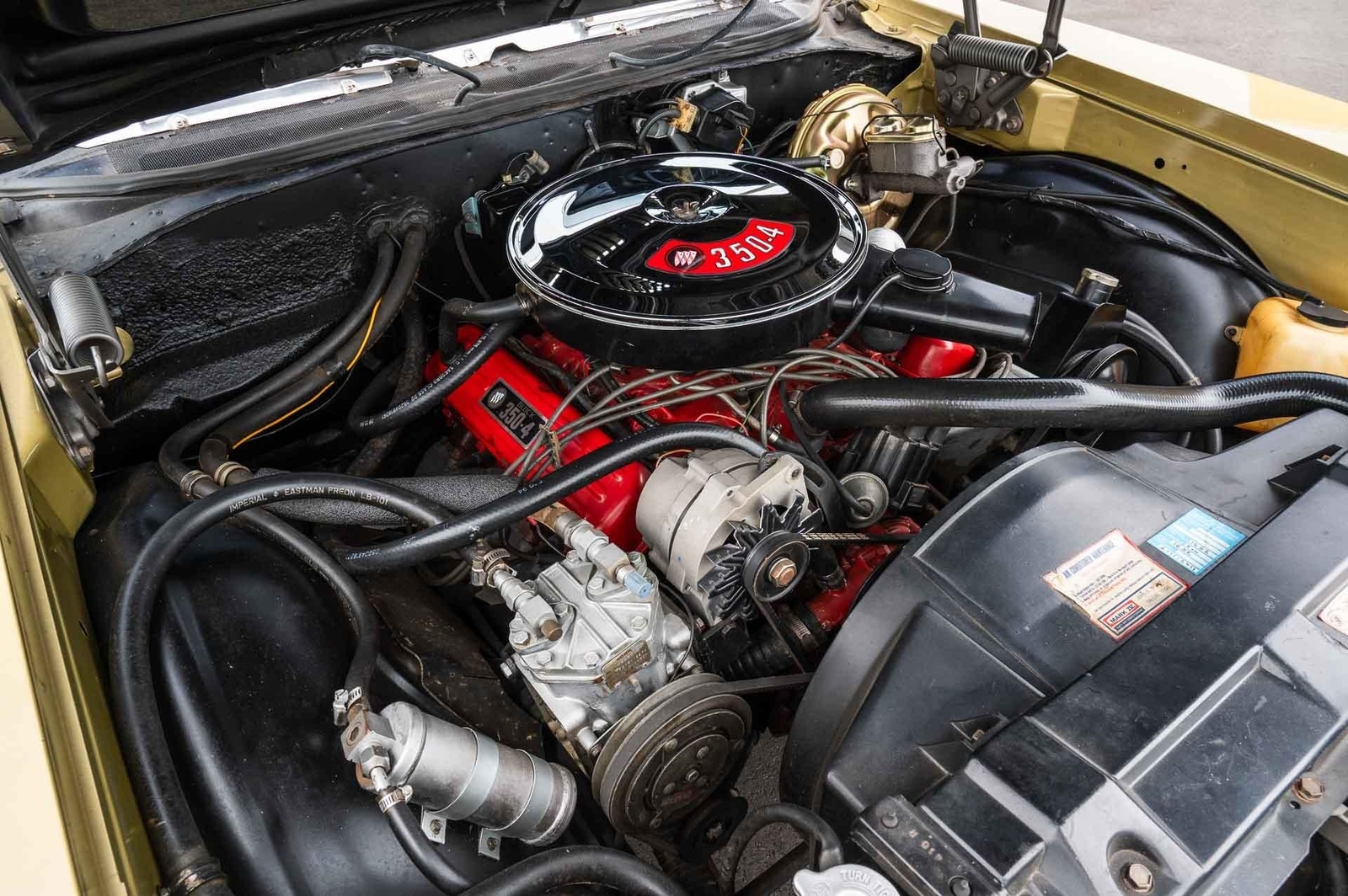 Buick-GS-1968-2-Door-15