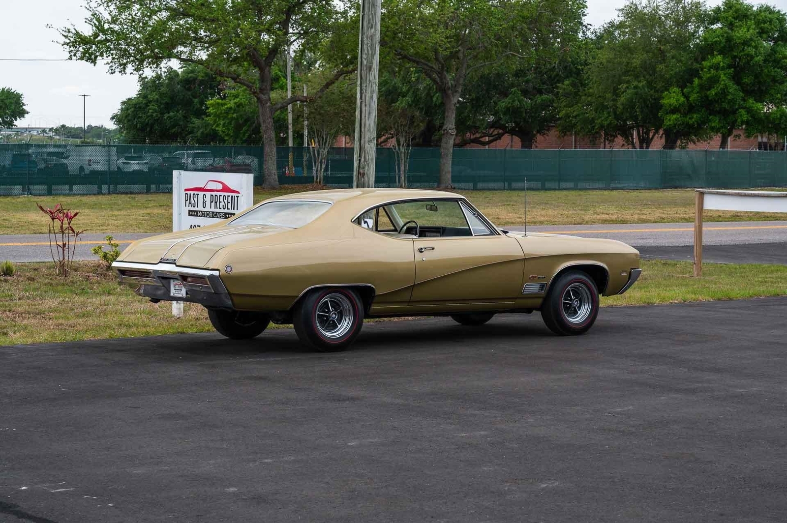 Buick-GS-1968-2-Door-36