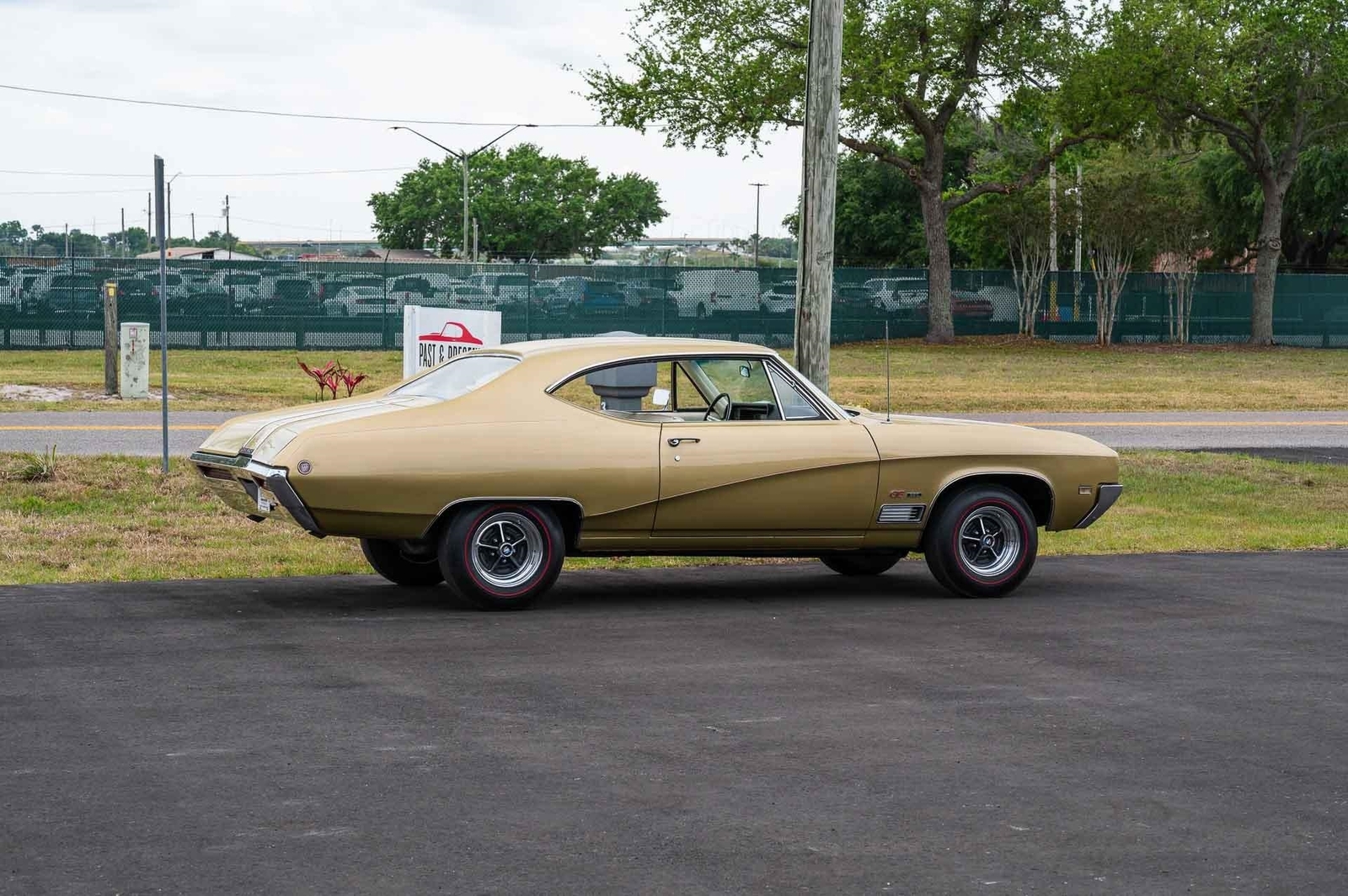 Buick-GS-1968-2-Door-37