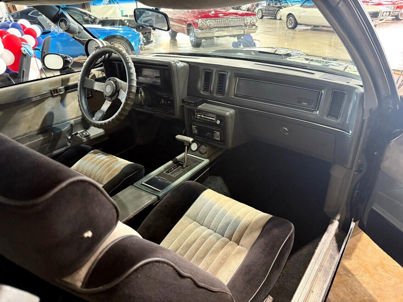Buick-Grand-National-1987-American-Muscle-Car-28