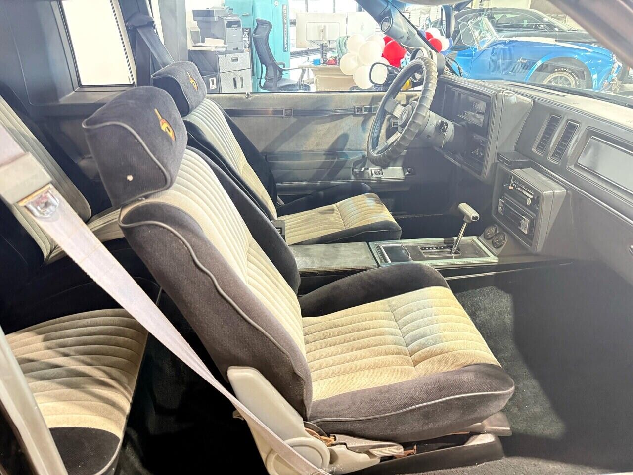 Buick-Grand-National-1987-American-Muscle-Car-29