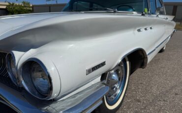 Buick-Invicta-1960-Sedan-17