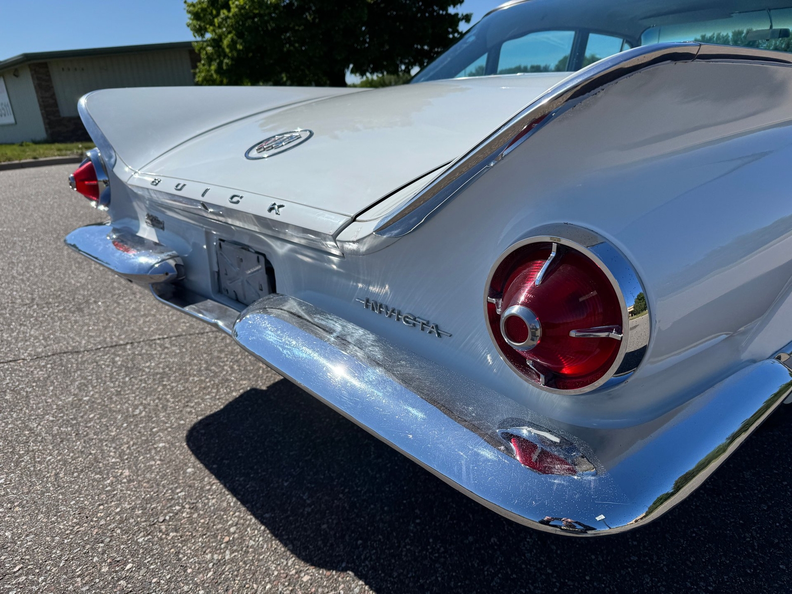Buick-Invicta-1960-Sedan-26