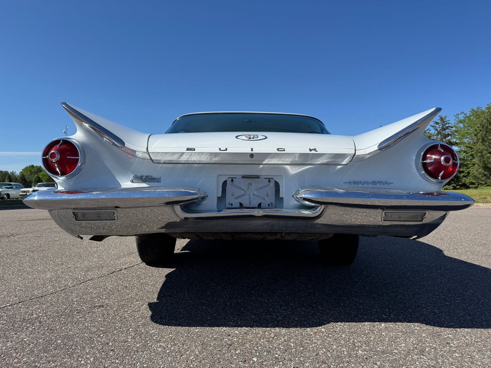 Buick-Invicta-1960-Sedan-31