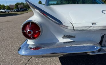 Buick-Invicta-1960-Sedan-32