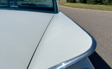 Buick-Invicta-1960-Sedan-35