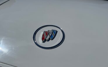 Buick-Invicta-1960-Sedan-37