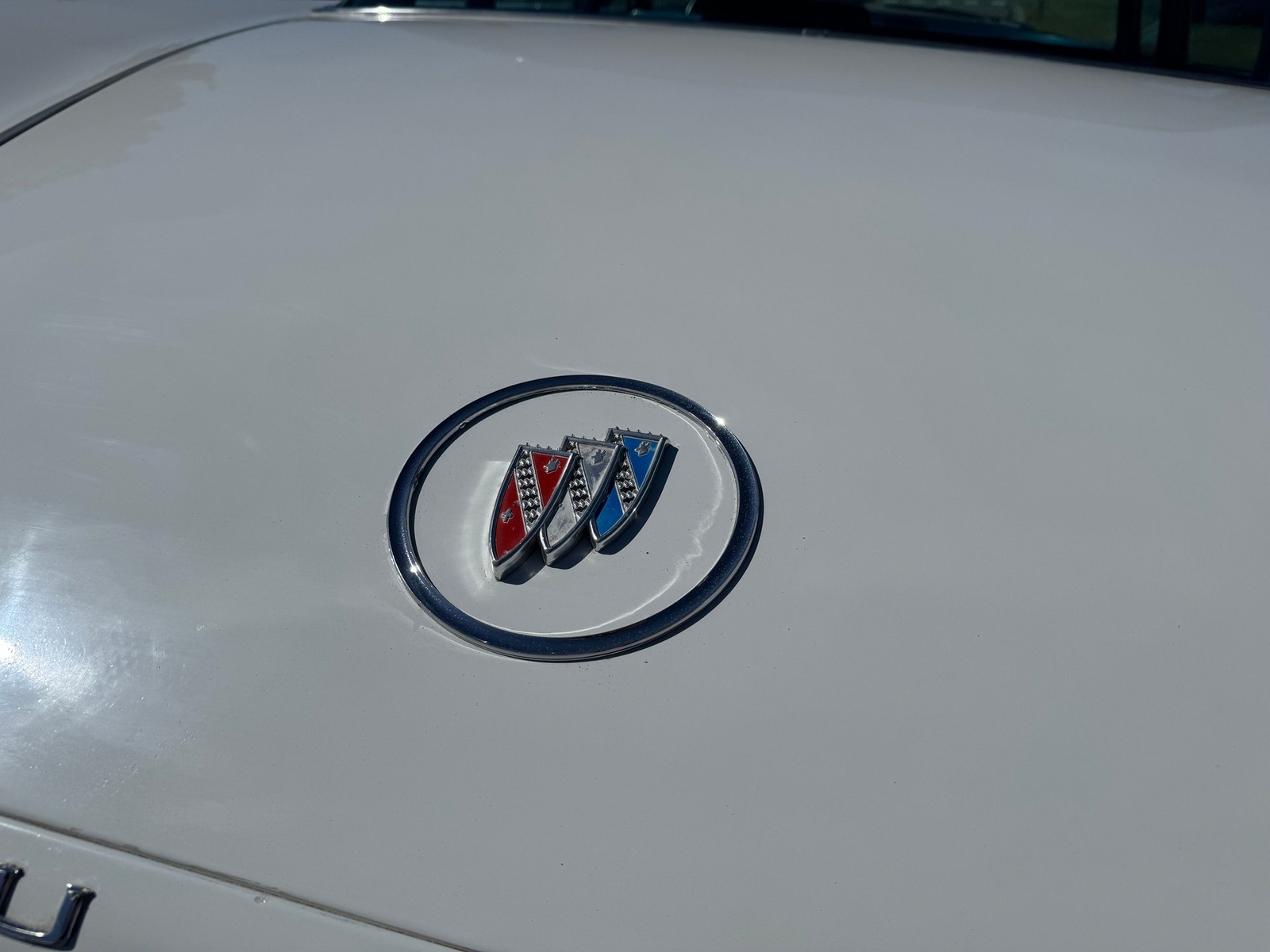 Buick-Invicta-1960-Sedan-37