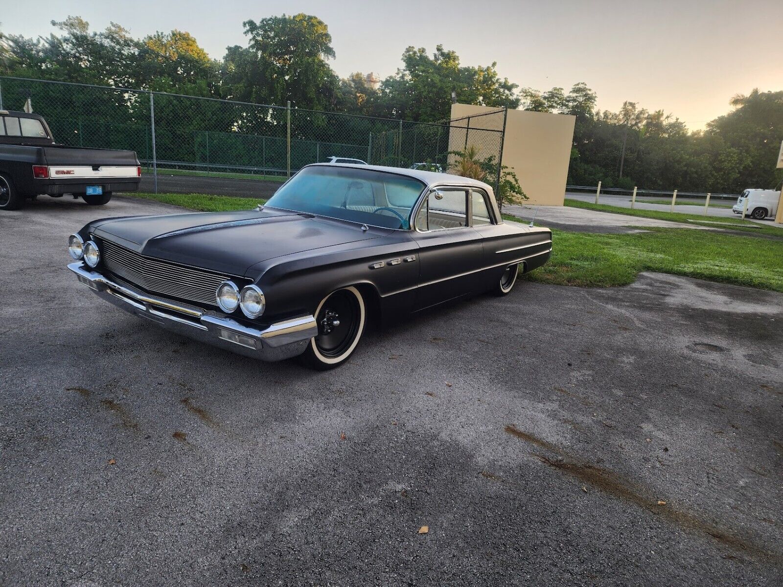 Buick-LeSabre-1962-Coupe-1