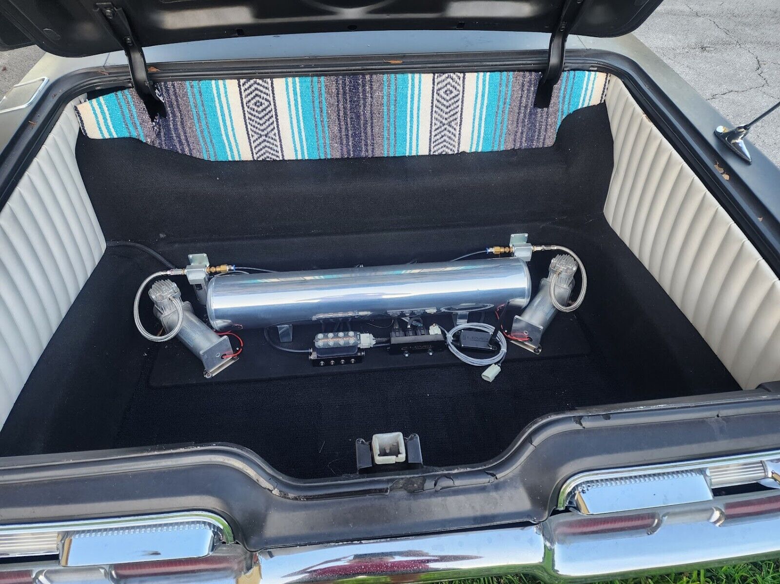 Buick-LeSabre-1962-Coupe-14