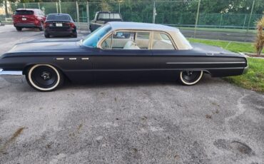 Buick-LeSabre-1962-Coupe-2