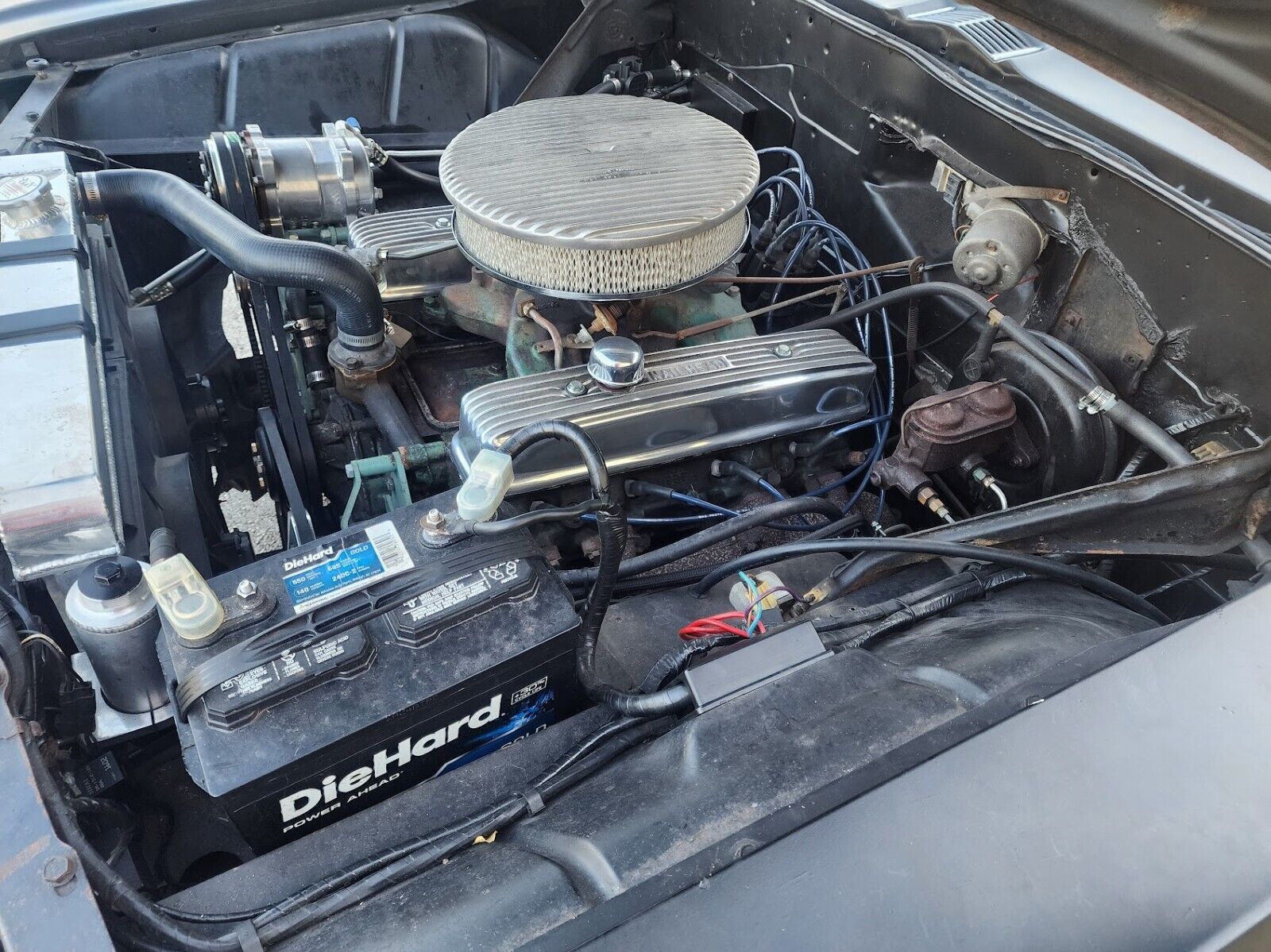 Buick-LeSabre-1962-Coupe-22