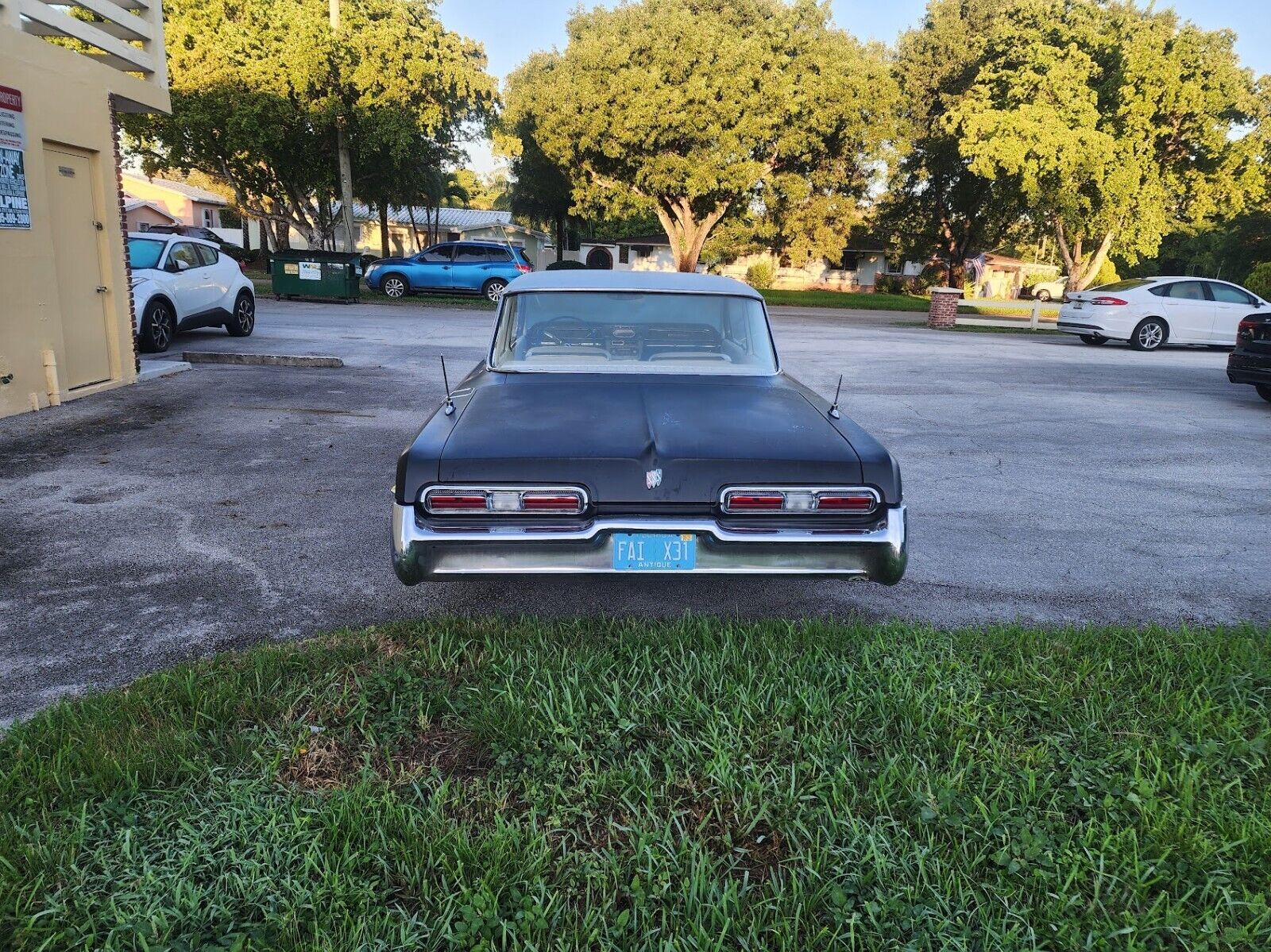 Buick-LeSabre-1962-Coupe-4