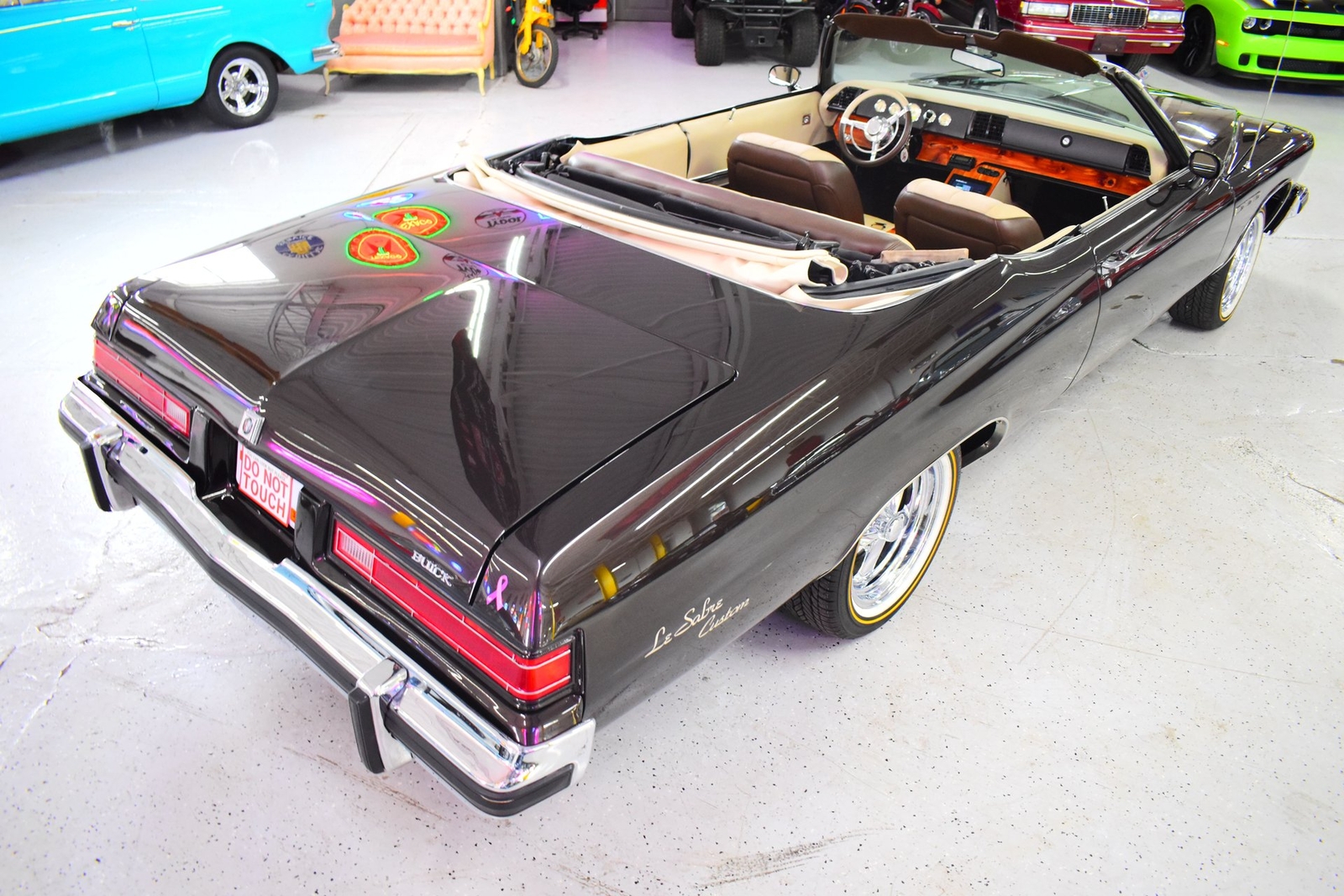 Buick-LeSabre-1975-Convertible-11
