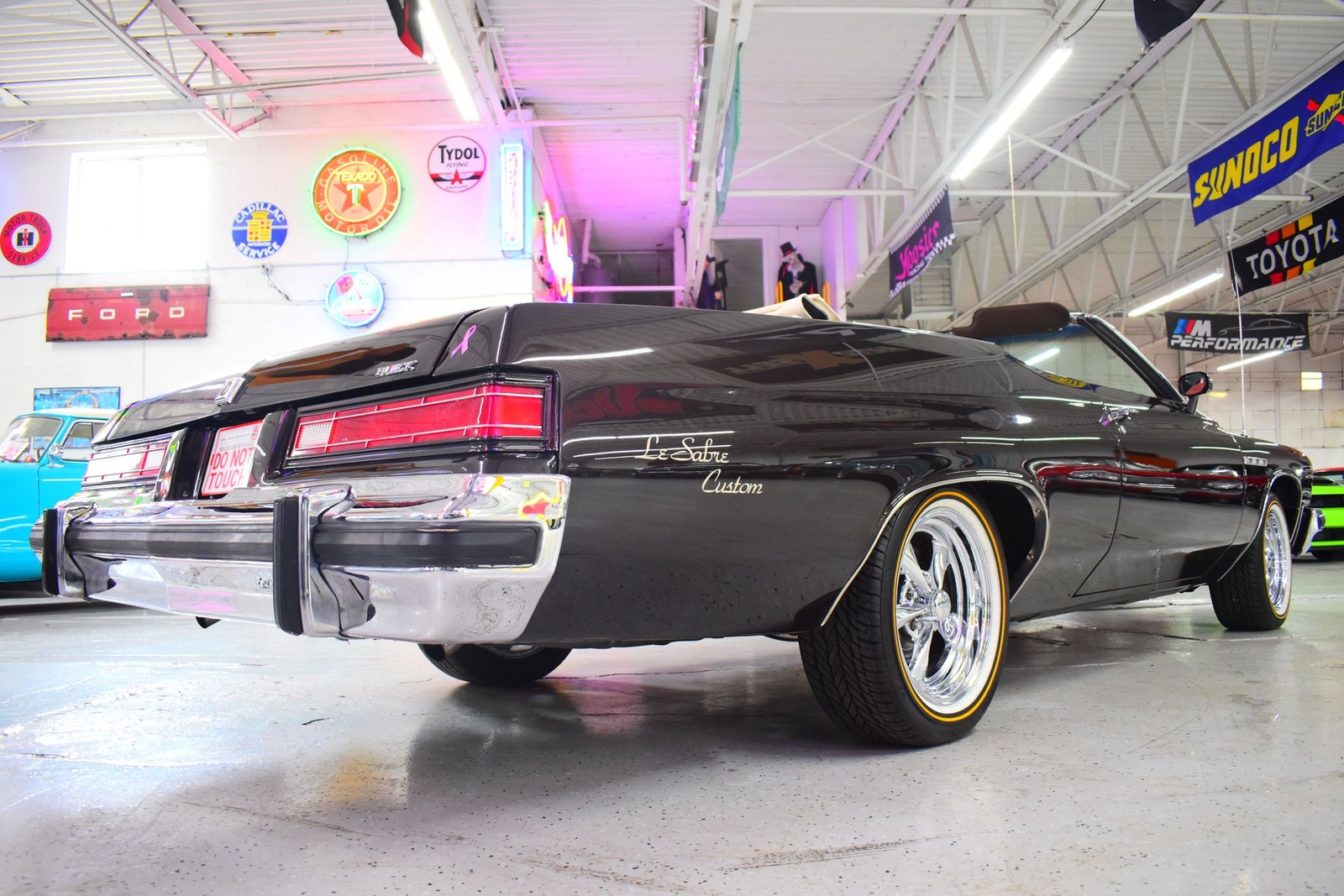 Buick-LeSabre-1975-Convertible-12