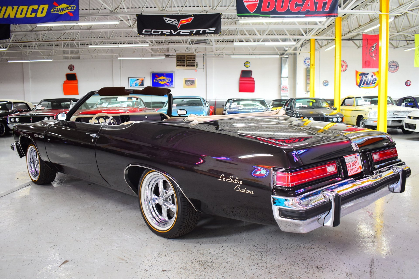 Buick-LeSabre-1975-Convertible-16