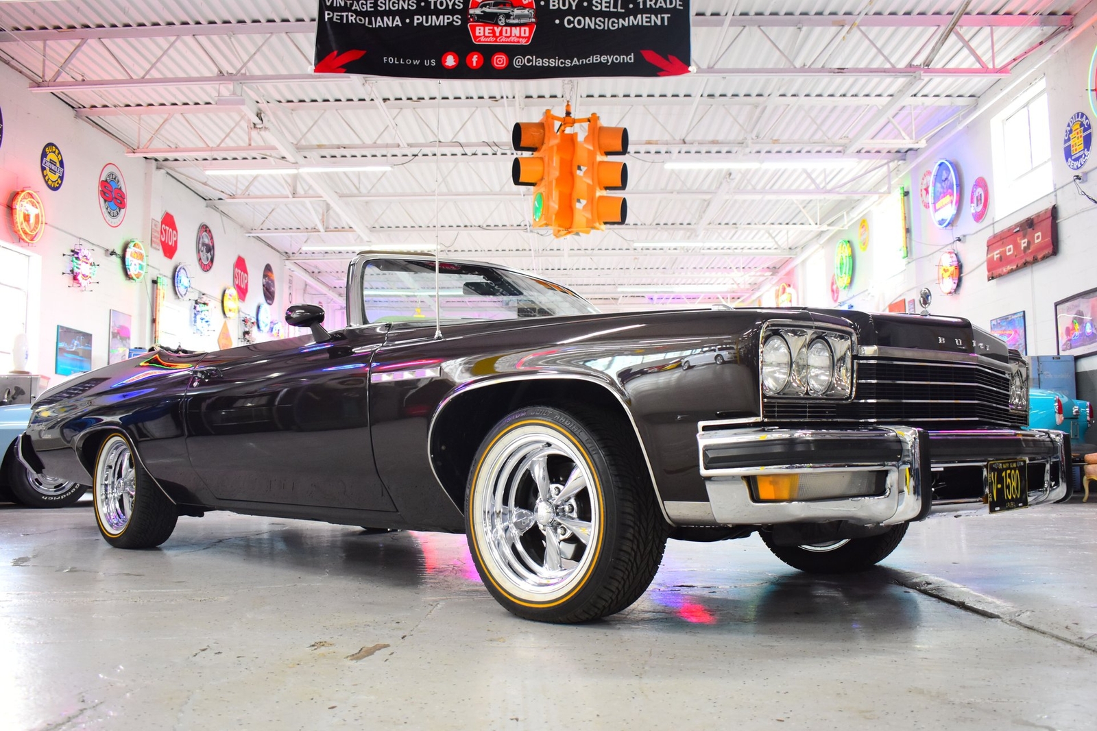Buick-LeSabre-1975-Convertible-2