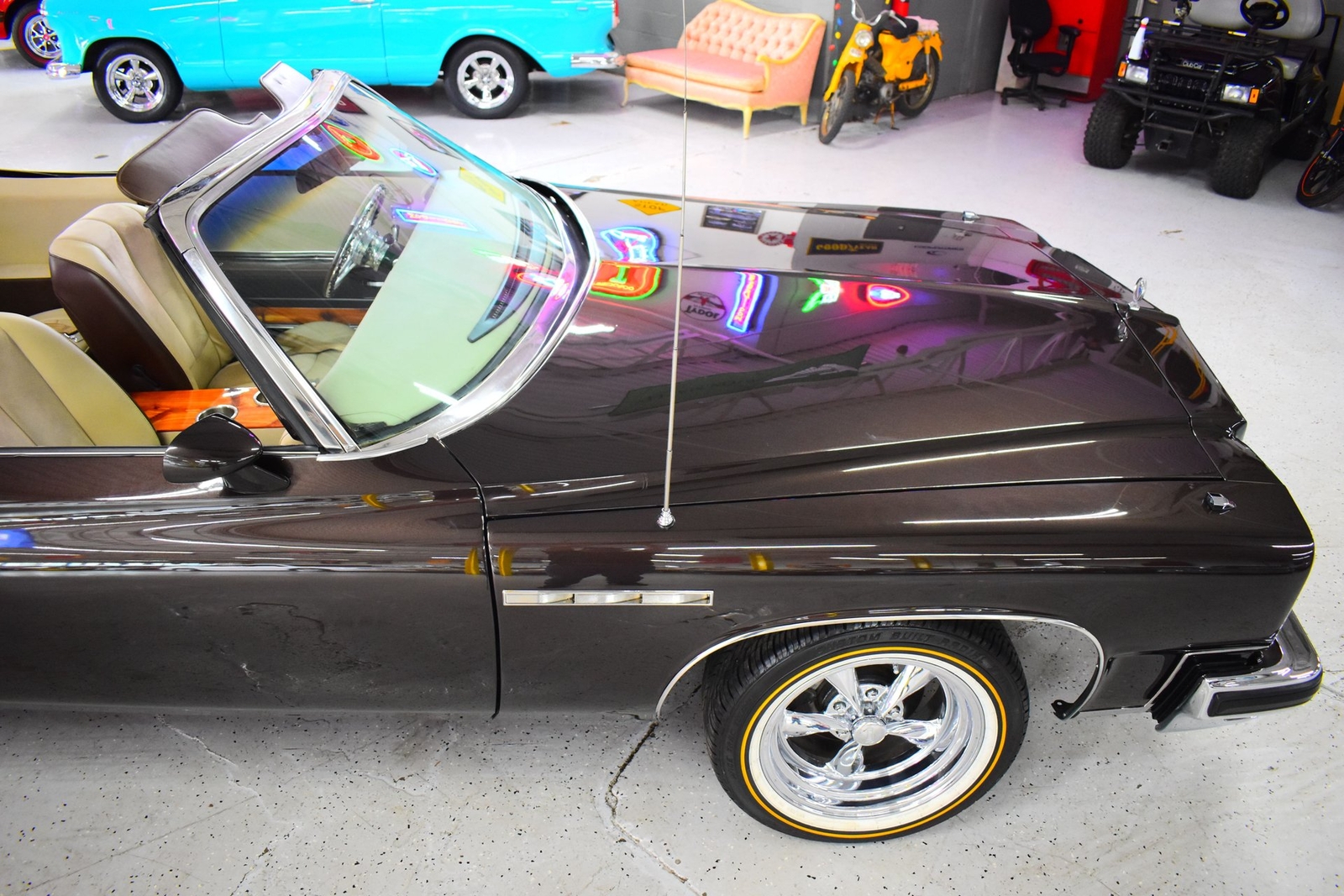 Buick-LeSabre-1975-Convertible-4