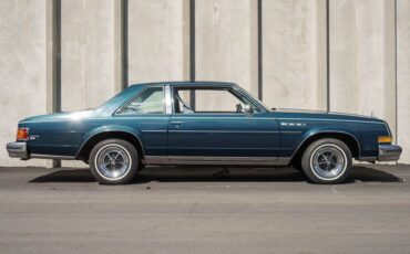 Buick-LeSabre-1979-Coupe-1