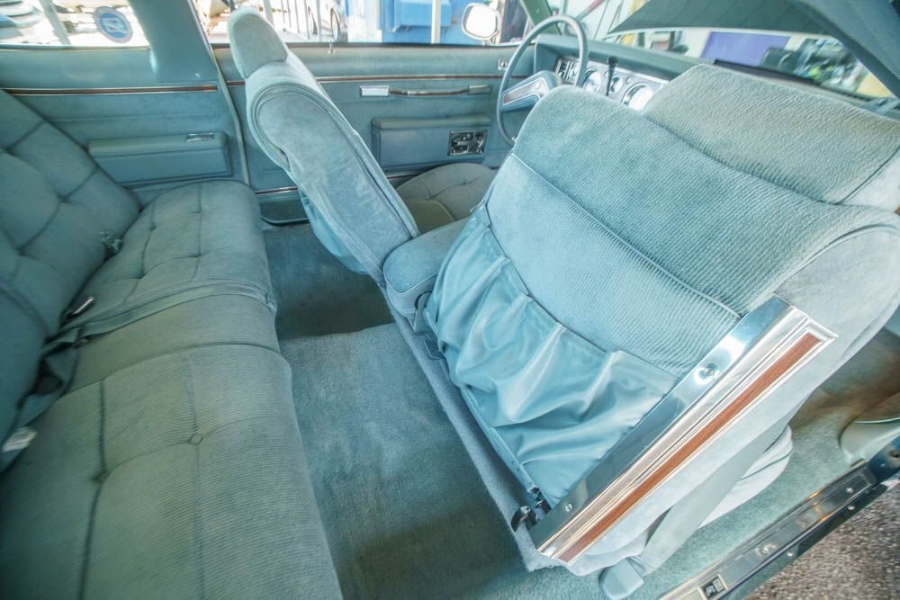 Buick-LeSabre-1979-Coupe-14