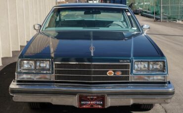 Buick-LeSabre-1979-Coupe-7