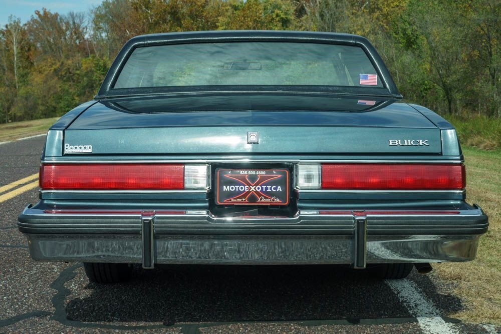 Buick-LeSabre-1985-Coupe-5