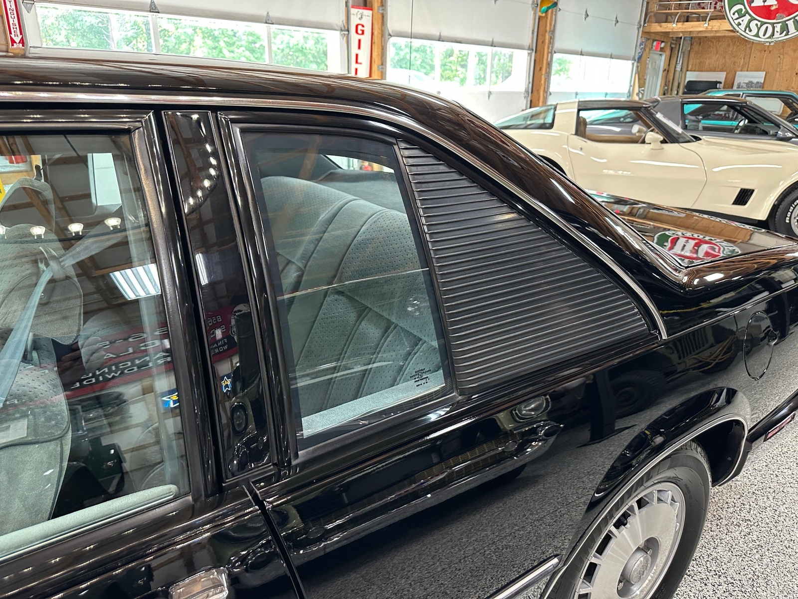 Buick-LeSabre-1986-Coupe-16