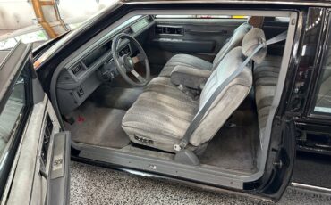 Buick-LeSabre-1986-Coupe-24