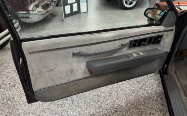 Buick-LeSabre-1986-Coupe-26
