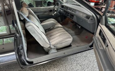 Buick-LeSabre-1986-Coupe-27