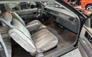 Buick-LeSabre-1986-Coupe-28