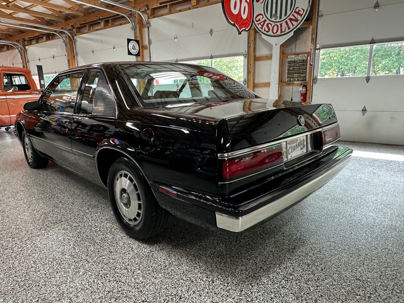 Buick-LeSabre-1986-Coupe-3