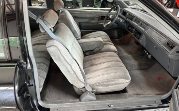 Buick-LeSabre-1986-Coupe-33