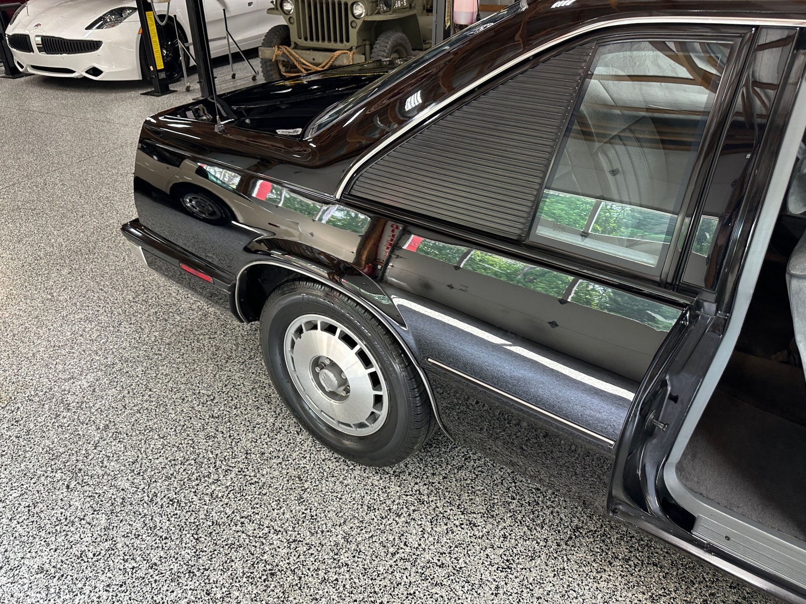 Buick-LeSabre-1986-Coupe-34