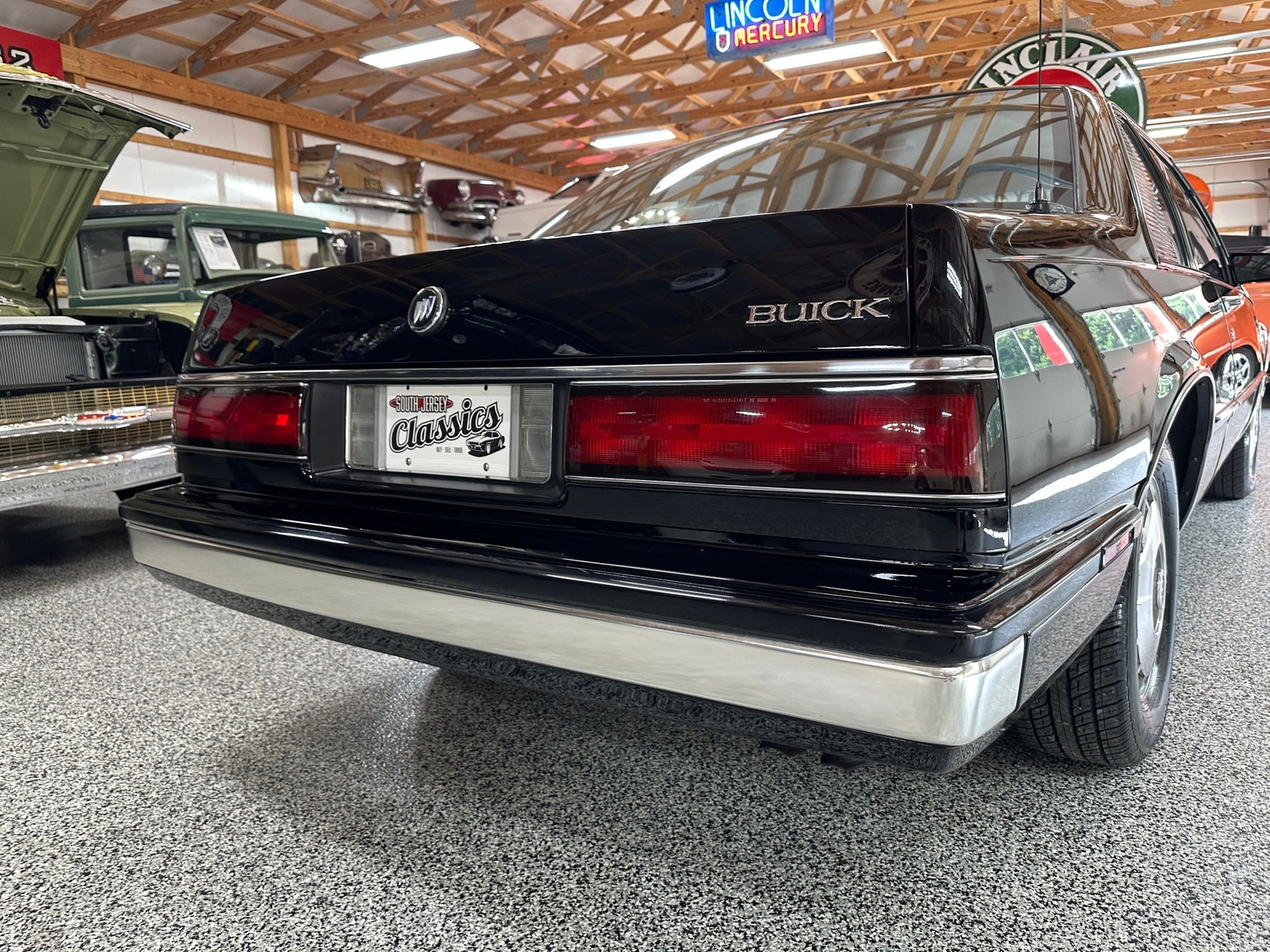 Buick-LeSabre-1986-Coupe-38