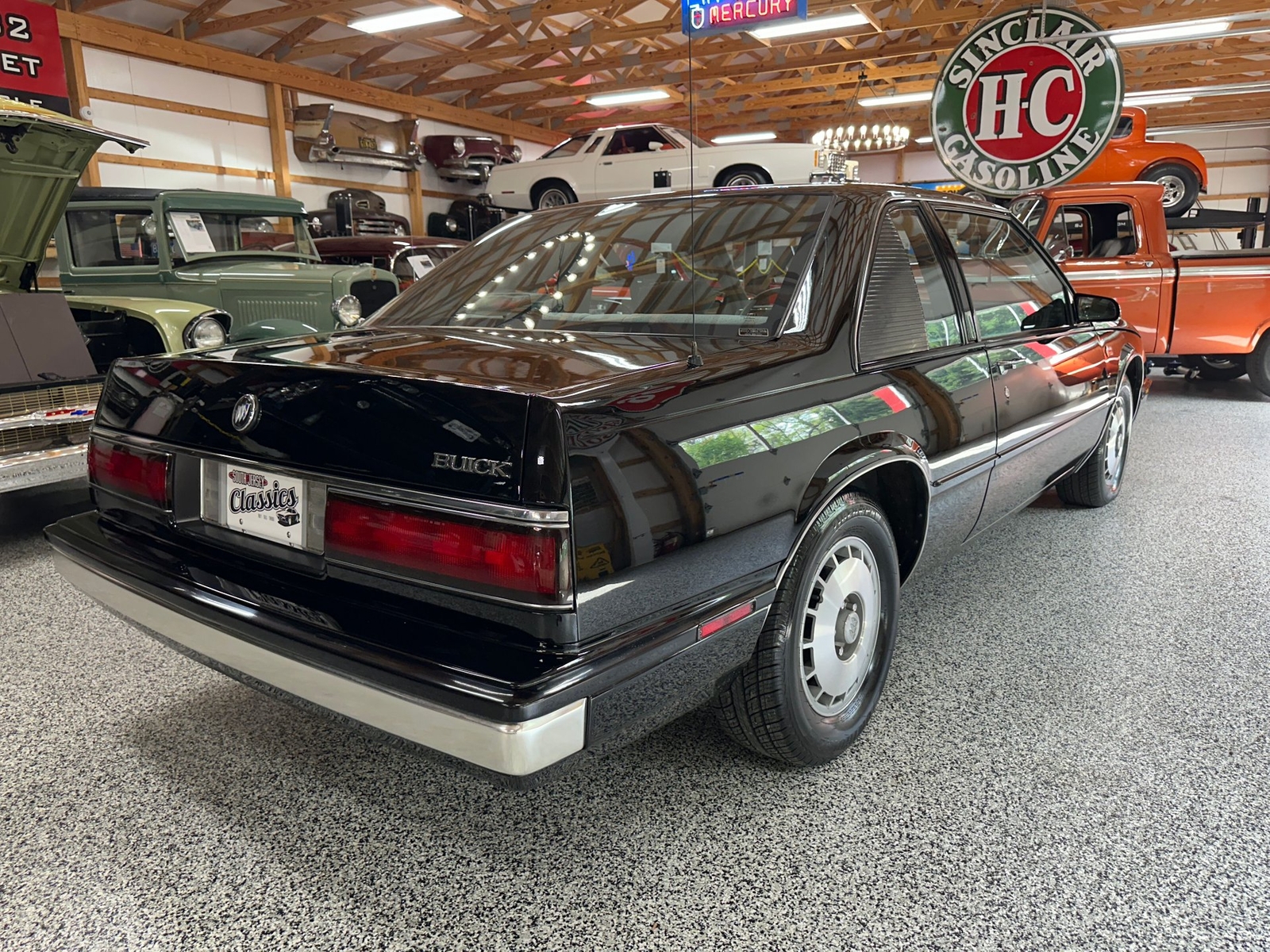 Buick-LeSabre-1986-Coupe-4