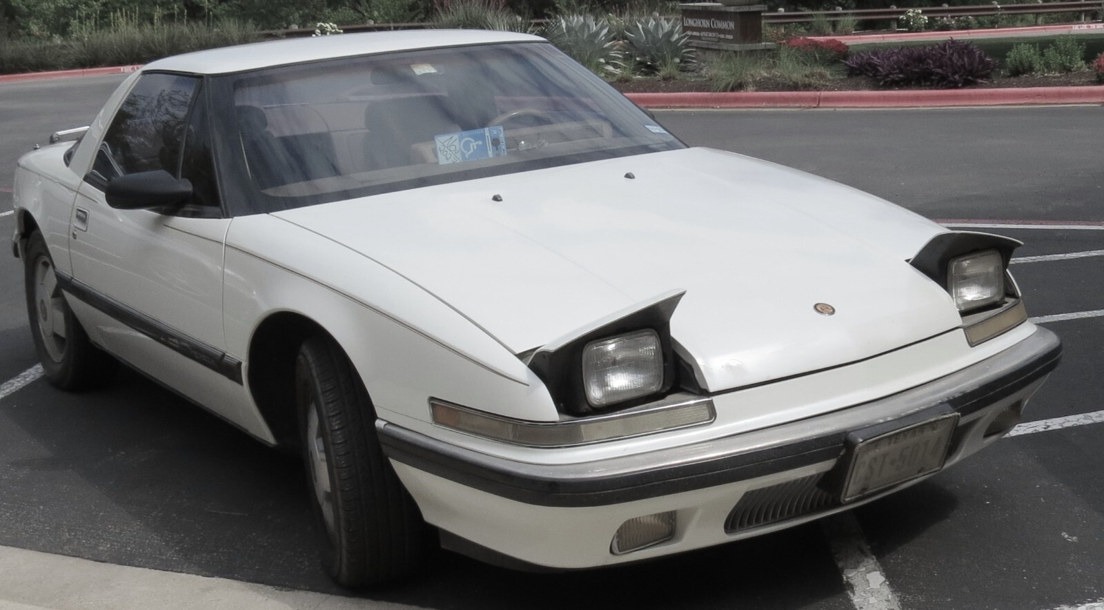 Buick-Reatta-1988-Coupe-4