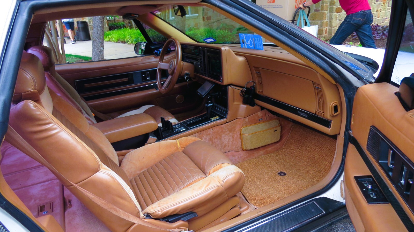 Buick-Reatta-1988-Coupe-5