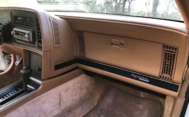 Buick-Reatta-1990-Coupe-8