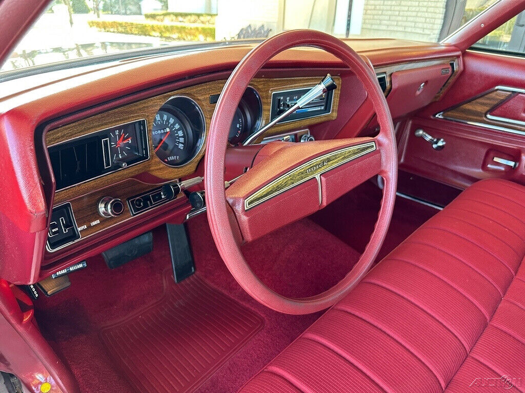 Buick-Regal-1974-Coupe-16