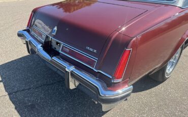 Buick-Regal-1976-Other-28