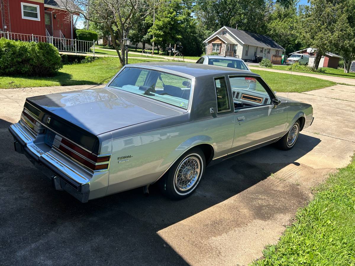 Buick-Regal-limited-1985-1