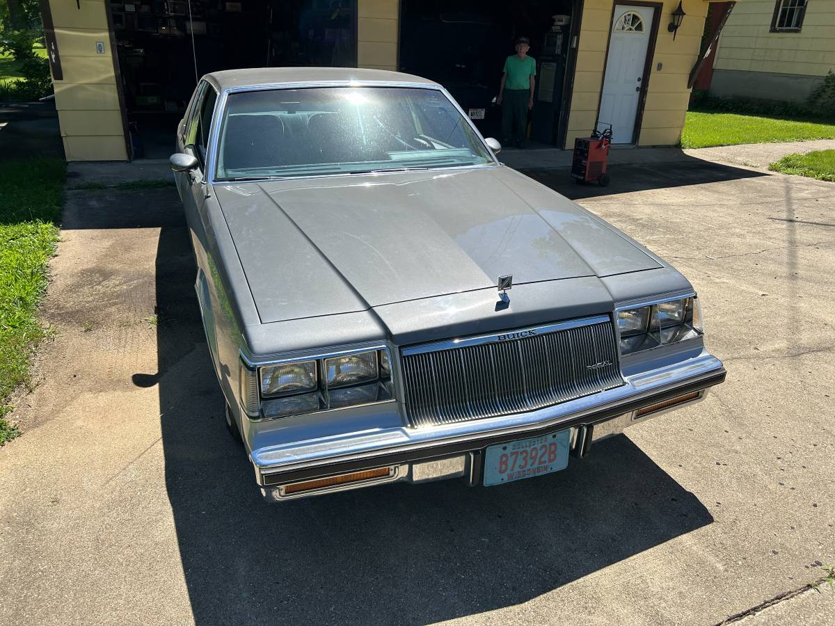 Buick-Regal-limited-1985-2