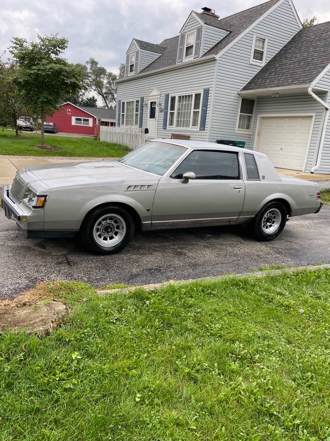 Buick-Regal-turbo-t-1987-silver-1