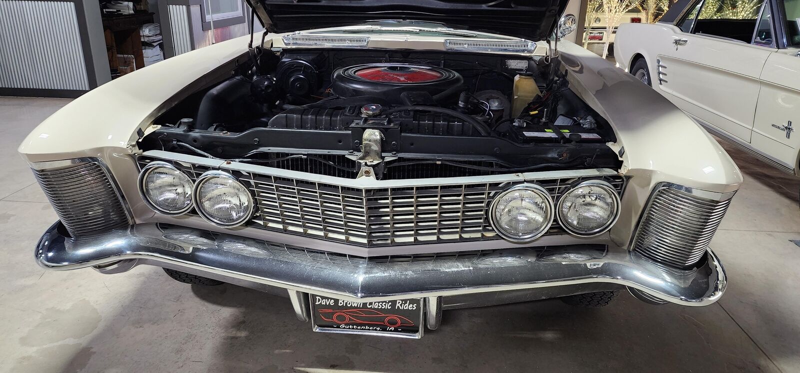 Buick-Riviera-1964-2-dr-11