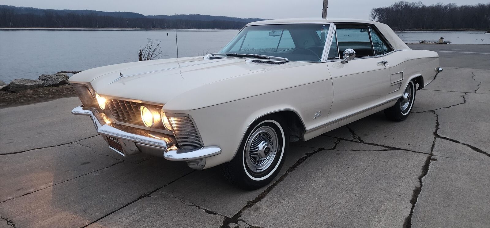 Buick-Riviera-1964-2-dr-2