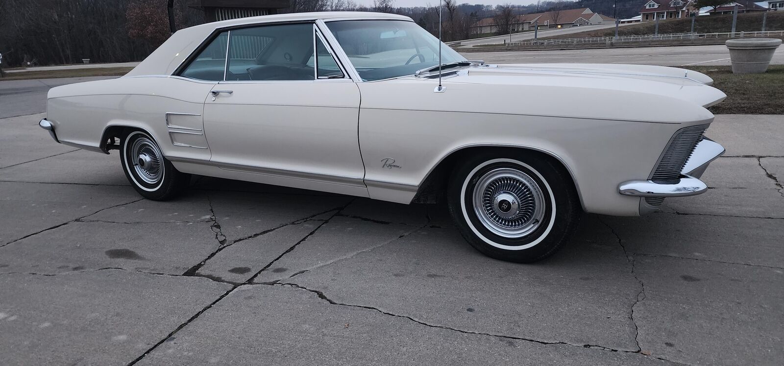 Buick-Riviera-1964-2-dr-7