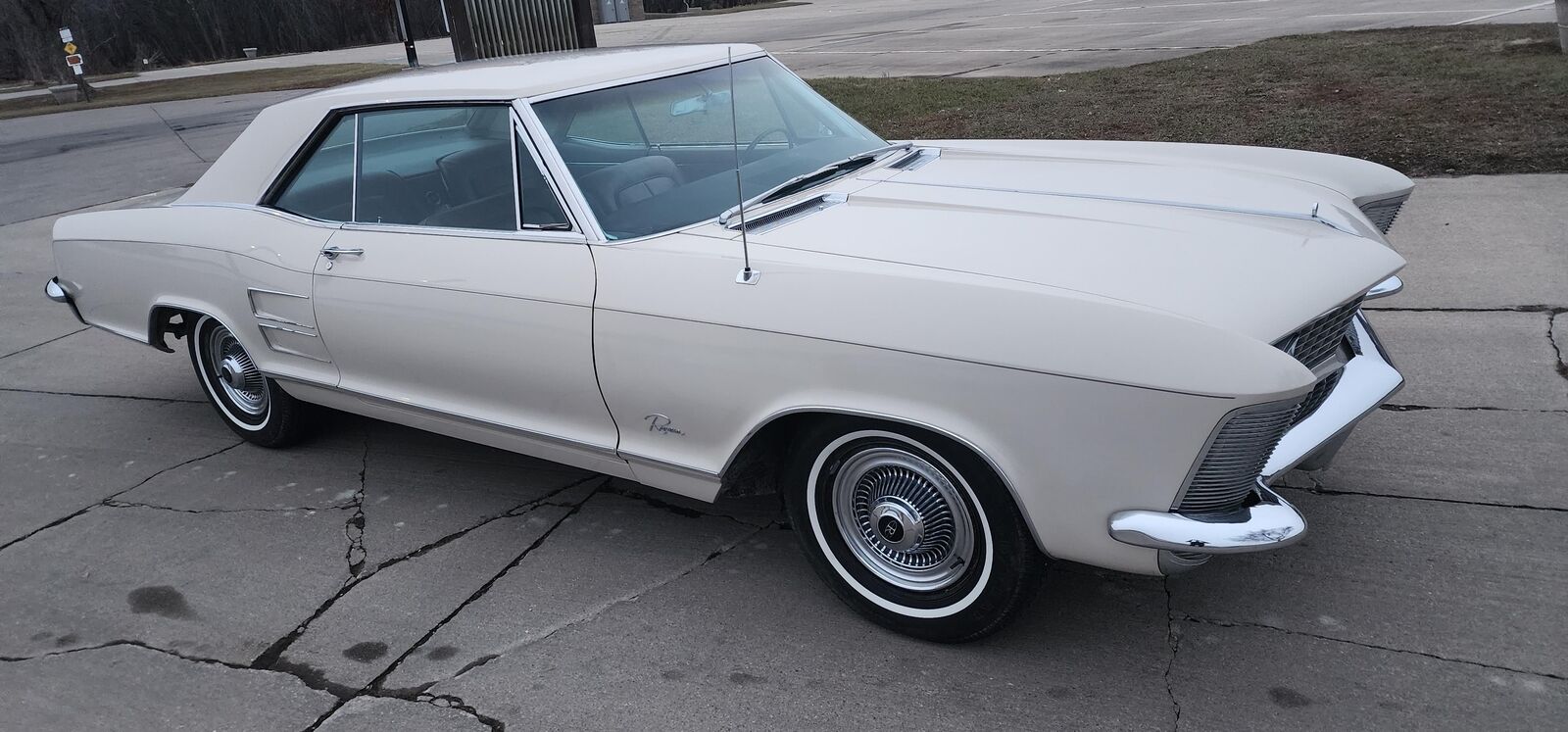 Buick-Riviera-1964-2-dr-8